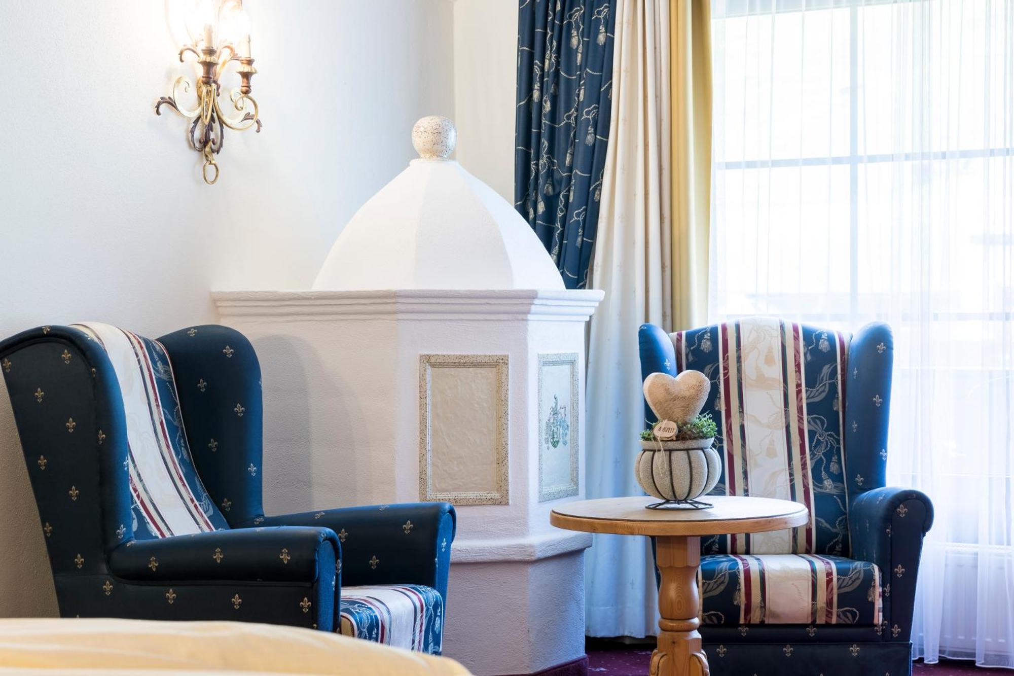 Three-Bedroom Suite,1695745925:JPEG