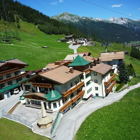 Hotel Garni - Restaurant Kaminstube-3